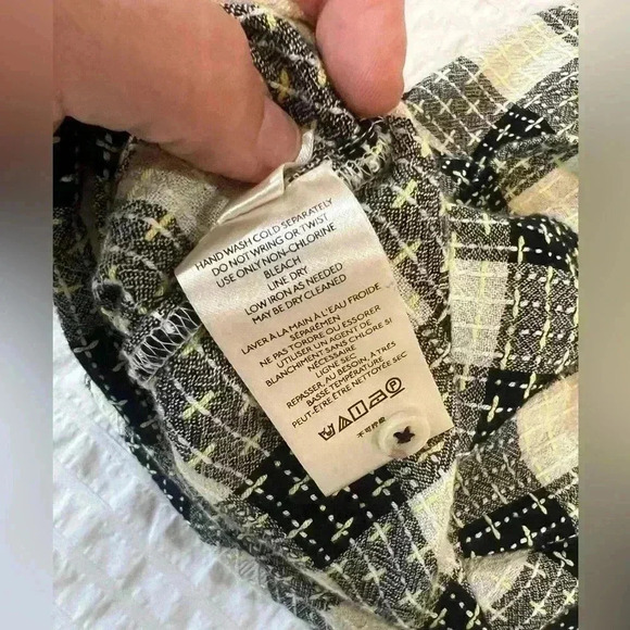 Anthropologie  women's size XS petite button up top - Picture 8 of 9